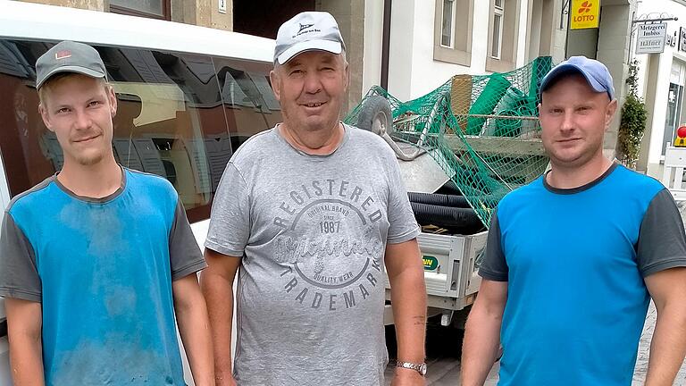 Viel Lob gab es für die Arbeiter der Firma Müller mit ihrem Vorarbeiter Viktor Resler (Mitte). Viel Lob gab es für die Arbeiter der Firma Müller mit ihrem Vorarbeiter Viktor Resler (Mitte).