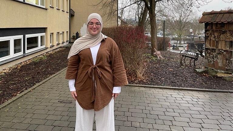 Melisa Özogul macht derzeit eine Ausbildung zur Kinderpflegerin an der Ochsenfurter Berufschule. Melisa Özogul macht derzeit eine Ausbildung zur Kinderpflegerin an der Ochsenfurter Berufschule. 