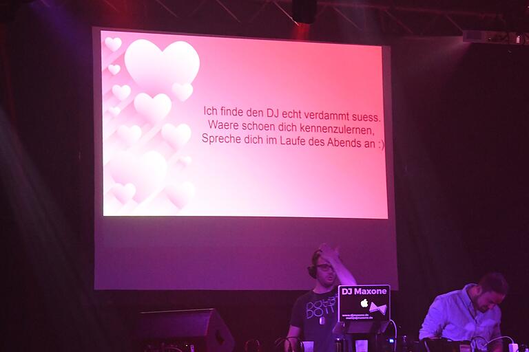 Leider schon vergeben: Auch DJ Maxone erhielt eine Botschaft. Leider schon vergeben: Auch DJ Maxone erhielt eine Botschaft.