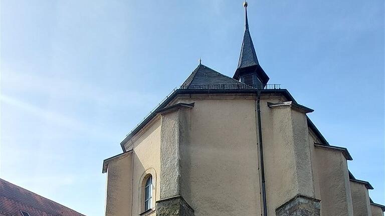 Die Wallfahrtskirche Volkersberg wurde direkt auf die Basaltsäulen gebaut. Die Wallfahrtskirche Volkersberg wurde direkt auf die Basaltsäulen gebaut.