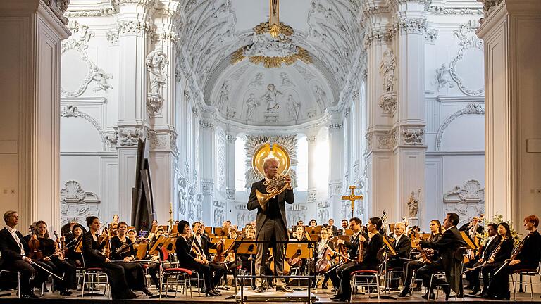 Fast ausverkauft war der Würzburger Kiliansdom am Samstag (1.6.2019) bei 'Bruckner im Dom' von den Bamberger Symphonikern.