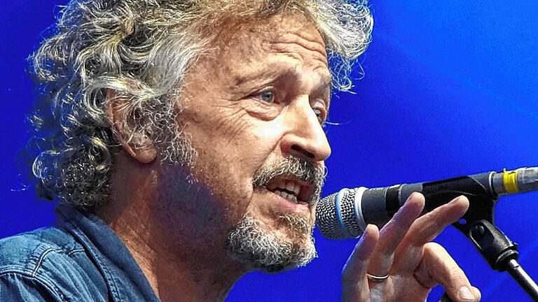 Wolfgang Niedecken und sein Kölschdeutsch kamen in Ebern bei den Rockfans an.