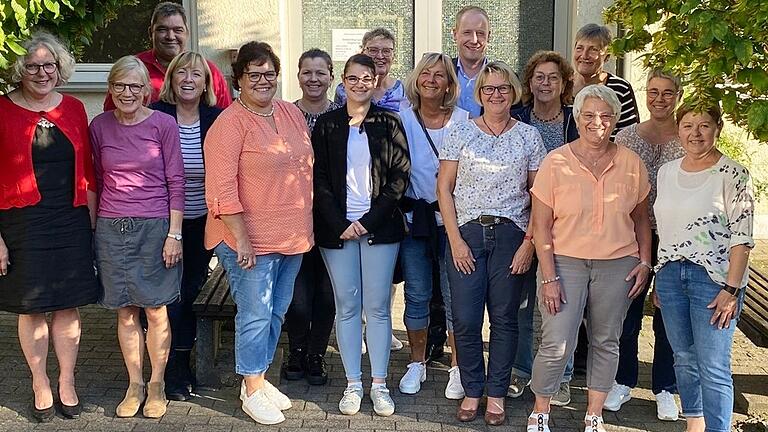 Sie alle haben ehrenamtlich mitgeholfen, dass die 40 Dienste im Rahmen der Nachhaltigkeitswoche bei der Pecht Shoppingwelt in Bad Neustadt besetzt werden konnten.