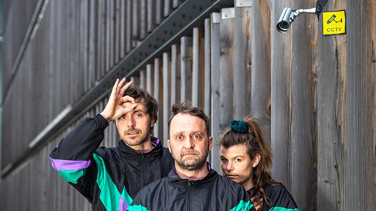 Am Samstag, 21. Oktober, zeigt das Wildwuchs-Theater mit Kristina Greif, Daniel Reichelt, Sebastian Stahl um 20 Uhr im Studio des Bamberger ETA-Hoffmann-Theaters das Stück „1984“ nach George Orwell.