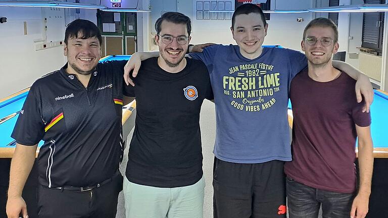 Die Qualifikanten (von links): Patrick Mountain, Hendrik Franke, Jacques Wollschläger und Lukas Lubczyk. Die Qualifikanten (von links): Patrick Mountain, Hendrik Franke, Jacques Wollschläger und Lukas Lubczyk.