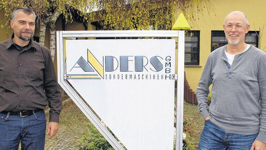 Doppelspitze: Harald Keidel (links) und Helfried Beyfuß leiten die Firma Anders Sondermaschinen. Doppelspitze: Harald Keidel (links) und Helfried Beyfuß leiten die Firma Anders Sondermaschinen.