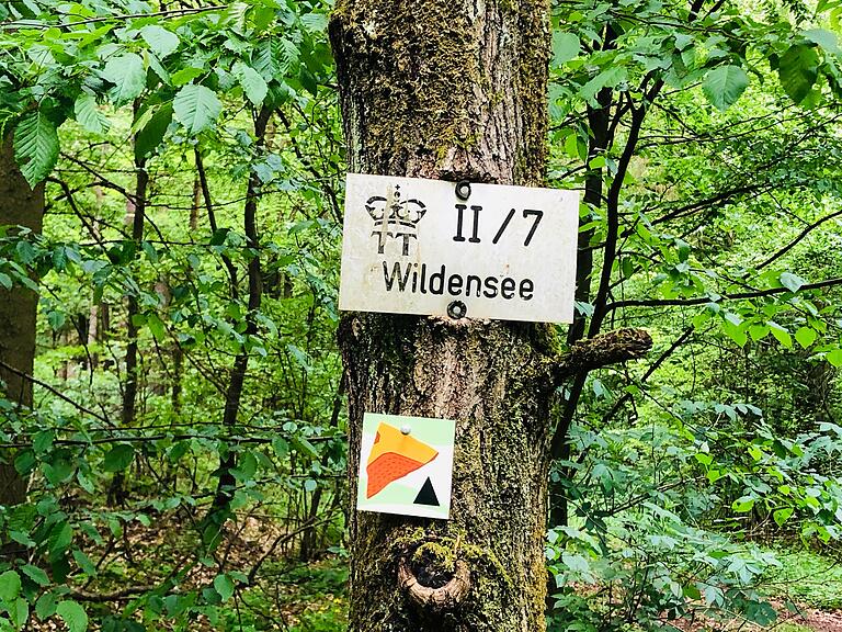 Die Wegeführung ist mit der 'Scherbe' markiert