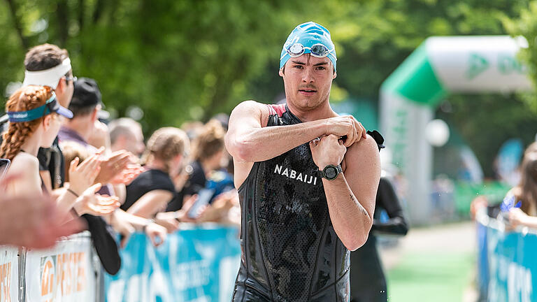 Rund 400 Sportler nehmen am Sonntag beim MainCityTriathlon in der 'Jedermann' und 'Olympischen' Disziplin am Schweinfurter Baggersee teil.