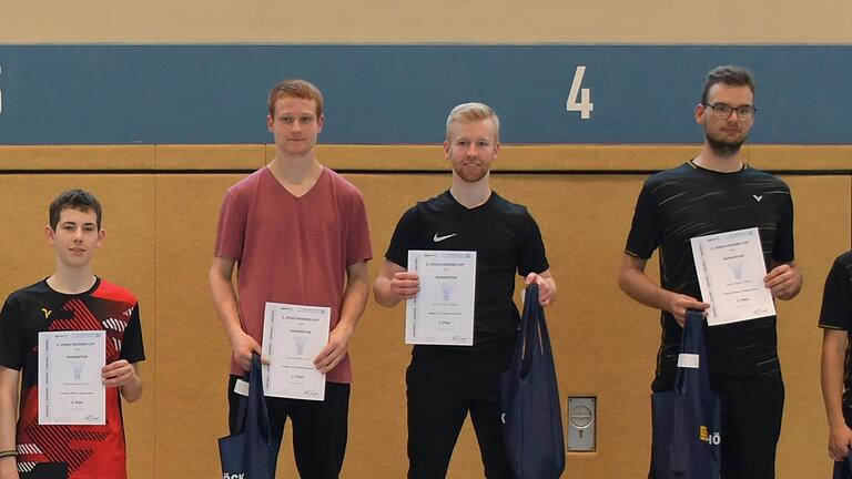 Unser Bild zeigt die Siegerehrung der Herren-Doppel Leistungsklasse Aktive+. - Unser Bild zeigt die Siegerehrung der Herren-Doppel Leistungsklasse Aktive+. Unser Bild zeigt die Siegerehrung der Herren-Doppel Leistungsklasse Aktive+. - Unser Bild zeigt die Siegerehrung der Herren-Doppel Leistungsklasse Aktive+.