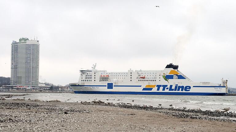 Brand auf &bdquo;Peter Pan&rdquo; gelöscht       -  Als die &bdquo;Peter Pan&rdquo; 2019 in den Hafen von Travemünde einfährt, ist das Feuer schon gelöscht. (Archivbild)