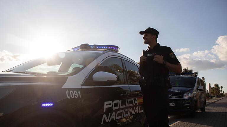 Spanische Polizei       -  Insgesamt wurden 15 Personen festgenommen. (Foto Archiv)