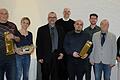 Lob und Dank sagte Stockheims Bürgermeister Martin Link (Dritter von links) an (von links) Manfred Volkmuth, Sonja Mühlfeld, Pfarrer Thomas Menzel, die beiden Feuerwehrkommandanten Ioannis Karacharisis und Julian Storath, 2. Bürgermeister Otto Müller und stellvertretende Landrätin Eva Böhm.