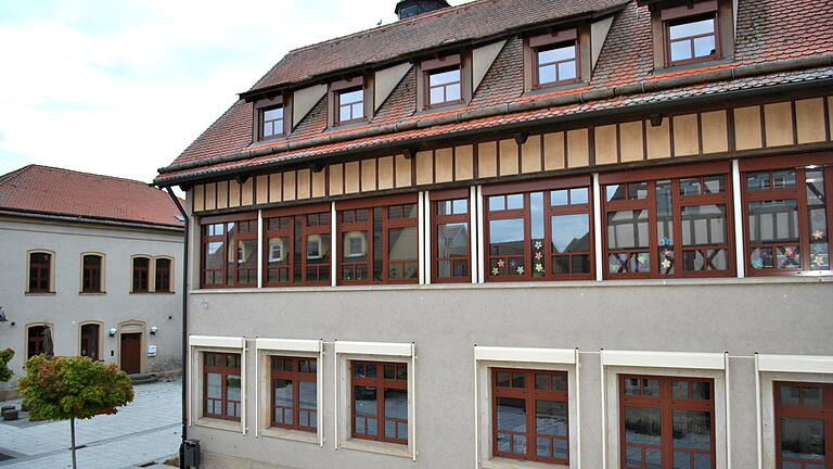 Bietet der Schulverband Saal künftig auch in Saal eine Ganztagsbetreuung oder einen Hort an? Bietet der Schulverband Saal künftig auch in Saal eine Ganztagsbetreuung oder einen Hort an?