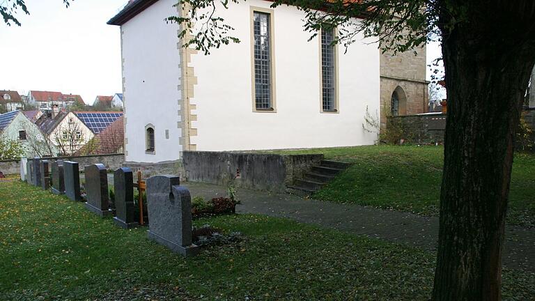 Der Friedhof in Unterickelsheim soll im kommenden Jahr neu gestaltet werden. Der Friedhof in Unterickelsheim soll im kommenden Jahr neu gestaltet werden.
