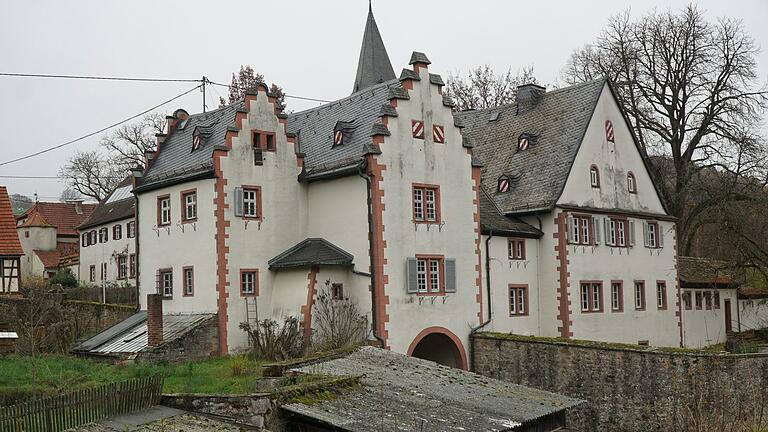 Das Ensemble des Schlosses Wolfsmünster Das Ensemble des Schlosses Wolfsmünster