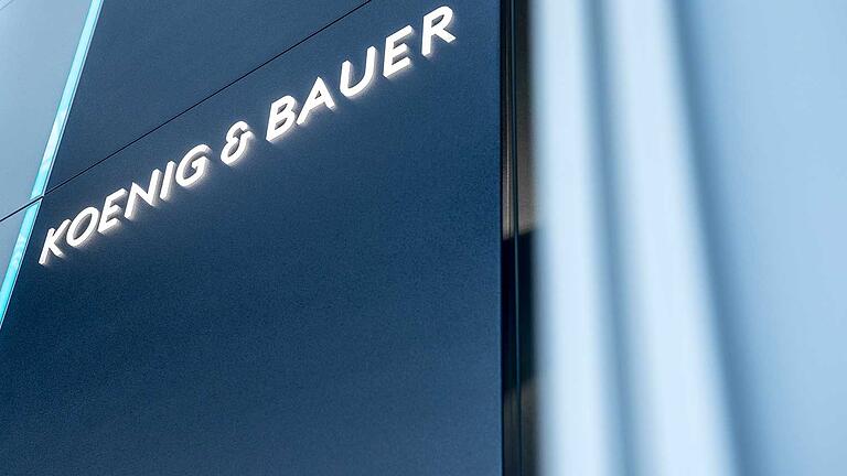 Der Würzburger Druckmaschinenhersteller Koenig &amp; Bauer meldet Erfolge seines Sparprogramms 'P24x'.