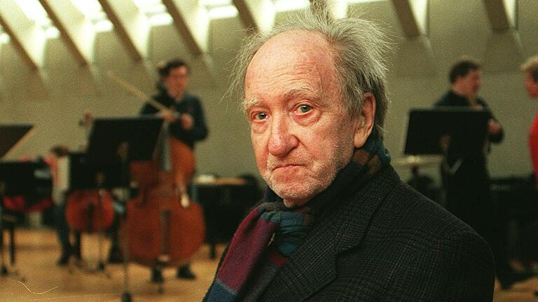Norbert Glanzberg bei einem umjubelten Konzert in der Musikhochschule mit Hanna Schygulla 1998 in Würzburg. Norbert Glanzberg bei einem umjubelten Konzert in der Musikhochschule mit Hanna Schygulla 1998 in Würzburg.
