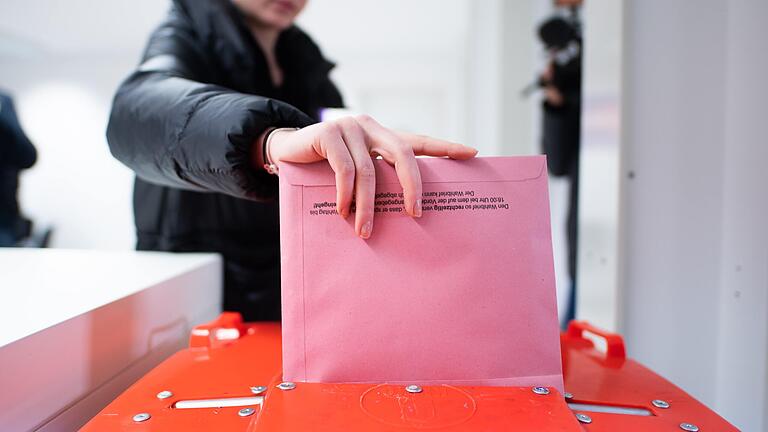 Am 15. März werden im Landkreis Würzburg 47 Bürgermeister neu gewählt. In der Gemeinde Zell gibt es drei Kandidaten. Am 15. März werden im Landkreis Würzburg 47 Bürgermeister neu gewählt. In der Gemeinde Zell gibt es drei Kandidaten. 
