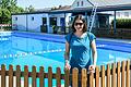 Dass das Schwimmbad Albertshausen, das am Samstag seine Tore öffnet, in neuem Glanz erstrahlt, ist auch das Werk vieler Freiwilliger. Im Bild: Johanna Dürr vom Förderverein Schwimmbad Albertshausen.