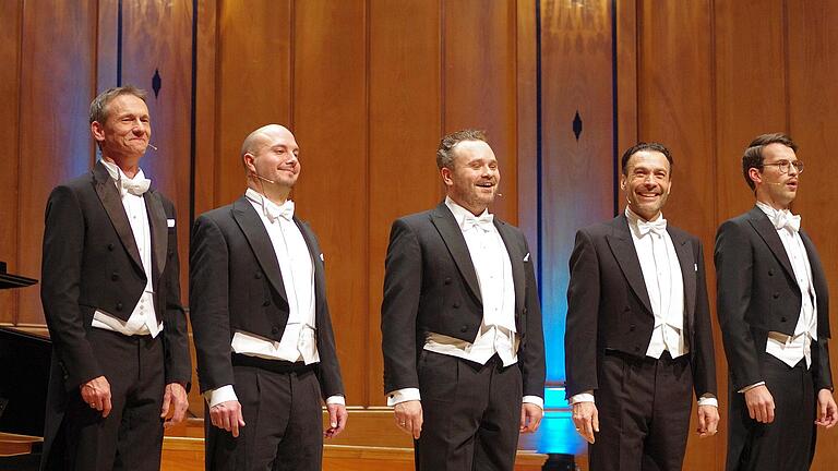 Unser Bild zeigt (von links) 1. Tenor Klaus Steppberger, 2. Tenor Michael Birgmeier, 1. Bariton Manuel Adt, 2. Bariton Manfred Stecher und Bass Micha Matthäus. Nicht auf dem Foto: Pianist Oliver Hahn. - Unser Bild zeigt (von links) 1. Tenor Klaus Steppberger, 2. Tenor Michael Birgmeier, 1. Bariton Manuel Adt, 2. Bariton Manfred Stecher und Bass Micha Matthäus. Nicht auf dem Foto: Pianist Oliver Hahn. Unser Bild zeigt (von links) 1. Tenor Klaus Steppberger, 2. Tenor Michael Birgmeier, 1. Bariton Manuel Adt, 2. Bariton Manfred Stecher und Bass Micha Matthäus. Nicht auf dem Foto: Pianist Oliver Hahn. - Unser Bild zeigt (von links) 1. Tenor Klaus Steppberger, 2. Tenor Michael Birgmeier, 1. Bariton Manuel Adt, 2. Bariton Manfred Stecher und Bass Micha Matthäus. Nicht auf dem Foto: Pianist Oliver Hahn.