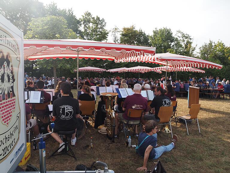 Großer Andrang herrschte beim Jubiläumsfest auf der Grenzsteinwiese. Großer Andrang herrschte beim Jubiläumsfest auf der Grenzsteinwiese.
