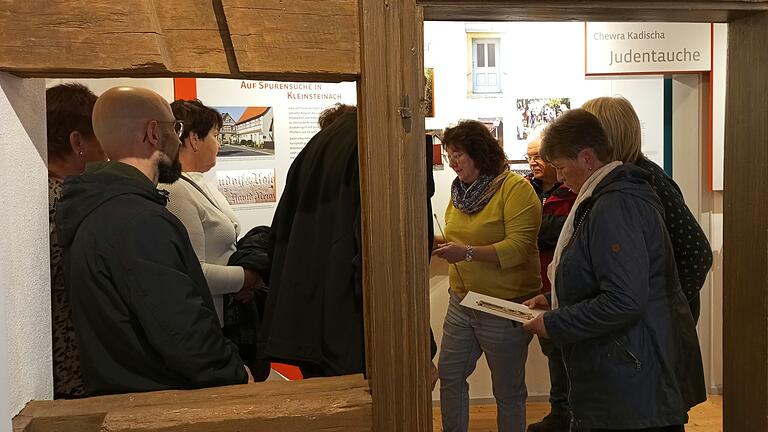 Im Museum 'Jüdische Lebenswege' in Kleinsteinach (Lkr. Haßberge) gibt es jeden ersten Sonntag im Monat eine Führung. Im Museum 'Jüdische Lebenswege' in Kleinsteinach (Lkr. Haßberge) gibt es jeden ersten Sonntag im Monat eine Führung.