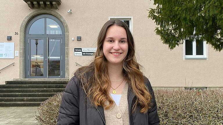 Feline Möhler (19) aus Oberertahl fordert eine Erhöhung des Mindestlohns. Feline Möhler (19) aus Oberertahl fordert eine Erhöhung des Mindestlohns.
