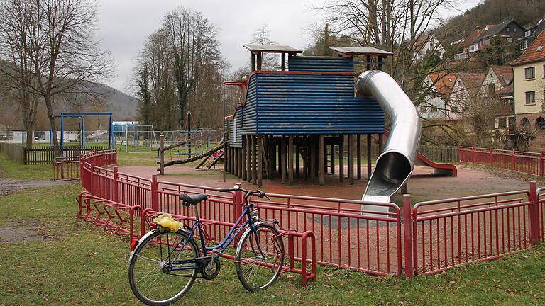 Der Spielplatz Duivenallee in Gemünden soll ein neues Spielschiff erhalten. Der Spielplatz Duivenallee in Gemünden soll ein neues Spielschiff erhalten.