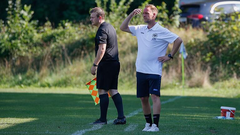 Trainer Gerald Spahmann und sein ETSV Würzburg haben an den ersten Spieltagen der Bezirksliga-Saison gemerkt, wie anspruchsvoll die Klasse ist.&nbsp;