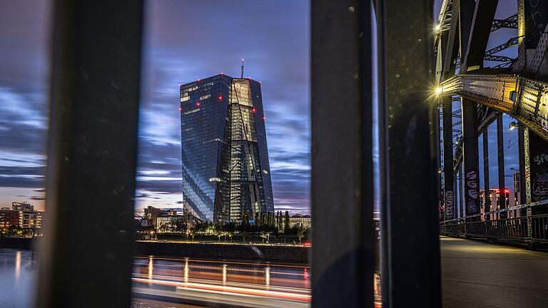 Europäische Zentralbank.jpeg       -  Im Juli 2022 beendete die EZB ihre Politik der Null- und Negativzinsen, um die Inflation in den Griff zu bekommen.