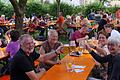 Wieder draußen sitzen, wie hier im Biergarten in Fährbrück (Archivfoto): Das ist ab diesem Montag im Landkreis Würzburg wieder möglich, wenn auch mit Abstand und negativem Test.&nbsp;