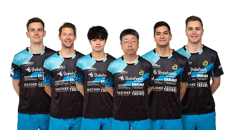 Mit diesem Team geht der TSV Bad Königshofen in seine sechste Saison in der Tischtennis-Bundesliga: Kilian Ort (von links), Bastian Steger, Yukiya Uda, Headcoach Koji Itagaki, Martin Allegro und Filip Zeljko.