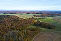 Wenn die 10H-Regel fällt, dürfen Windkraftanlagen mitten in den Ebertshäuser Wald und auf die Freifläche daneben gebaut werden.