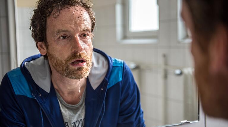 So kennen die Fernsehzuschauer Jörg Hartmann: Als Dortmunder Tatort-Kommissar. Seine Karriere startete einst am Meininger Theater. So kennen die Fernsehzuschauer Jörg Hartmann: Als Dortmunder Tatort-Kommissar. Seine Karriere startete einst am Meininger Theater.