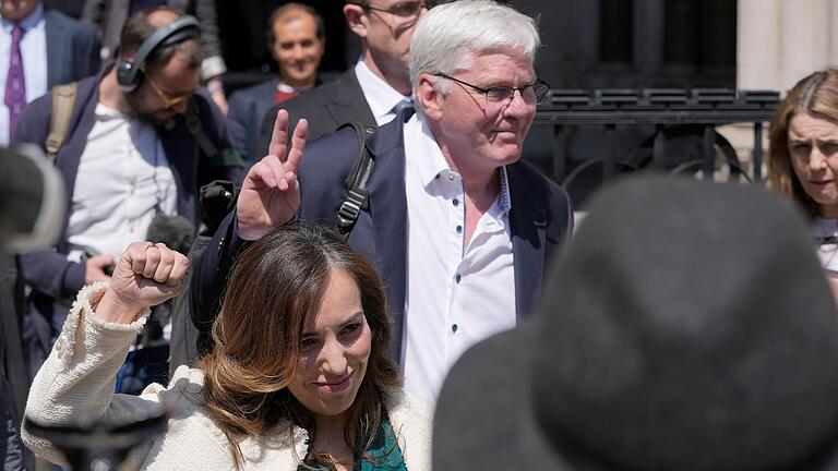 Stella Assange - In einem Video hat Stella Assange (l) zur Hilfe für ihren Ehemann nach dessen Freilassung aufgerufen (Archivbild). Stella Assange - In einem Video hat Stella Assange (l) zur Hilfe für ihren Ehemann nach dessen Freilassung aufgerufen (Archivbild).