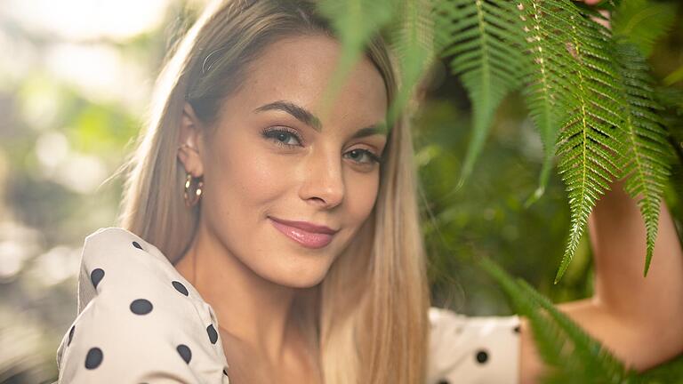 Lara Rúnarsson aus Waldbüttelbrunn (Lkr. Würzburg) ist amtierende Miss Bayern und eine der 16 Kandidatinnen, die heute für die Miss Germany 2020 zur Wahl stehen. Lara Rúnarsson aus Waldbüttelbrunn (Lkr. Würzburg) ist amtierende Miss Bayern und eine der 16 Kandidatinnen, die heute für die Miss Germany 2020 zur Wahl stehen.