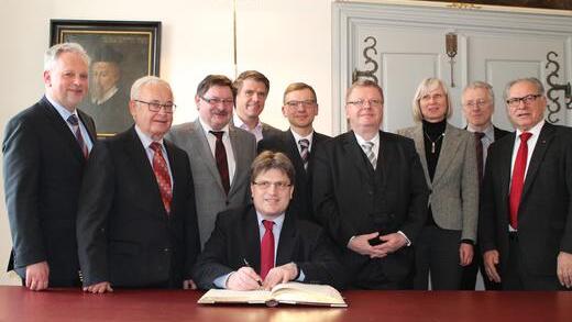 Internationales Niveau am EZO-Kreisel Internationales Niveau am EZO-Kreisel