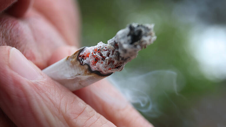 453794194.jpg - Der Besitz von Cannabis ist seit dem 1. April 2024 offiziell legal. Trotzdem sollte man nicht zu viel dabei haben. 453794194.jpg - Der Besitz von Cannabis ist seit dem 1. April 2024 offiziell legal. Trotzdem sollte man nicht zu viel dabei haben.