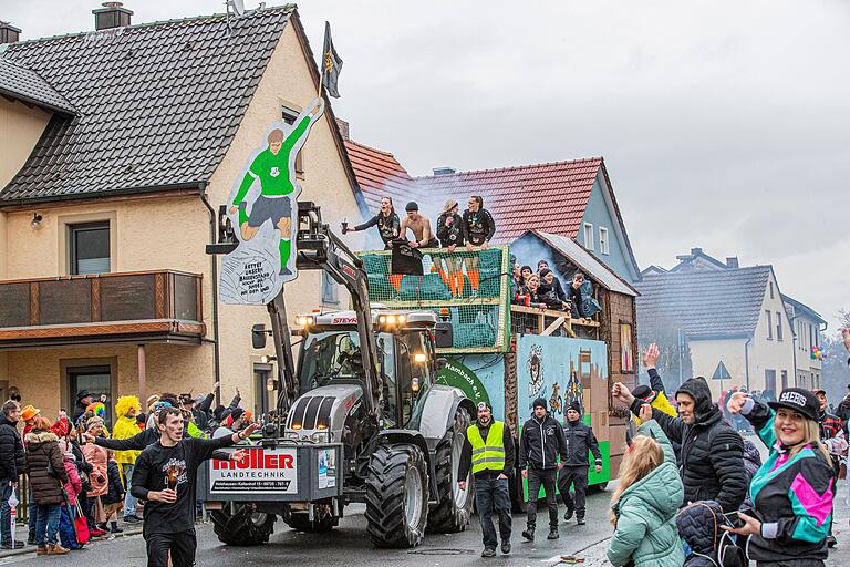Immer mehr Sicherheitsvorschriften? Dann wird es Faschingszüge wie den in Sand am Main (im Bild) irgendwann nicht mehr geben, sagt MdL Steffen Vogel voraus. Immer mehr Sicherheitsvorschriften? Dann wird es Faschingszüge wie den in Sand am Main (im Bild) irgendwann nicht mehr geben, sagt MdL Steffen Vogel voraus. 