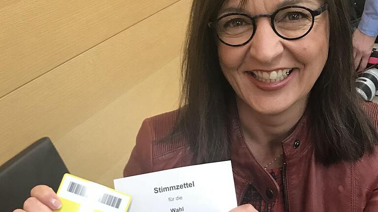 Premiere: Barbara Beckers erste namentliche Abstimmung im Landtag. Premiere: Barbara Beckers erste namentliche Abstimmung im Landtag.