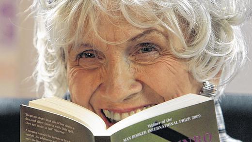 Alice Munro liest Alice Munro: Als Literaturnobelpreisträgerin hat die 82-Jährige allen Grund zur Freude.