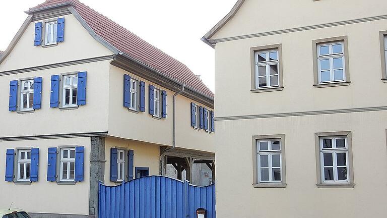 Langsam schreitet die Sanierung von Oberndorf voran. Das Projekt Hauptstraße 40 wurde jüngst vom Bezirk ausgezeichnet. Langsam schreitet die Sanierung von Oberndorf voran. Das Projekt Hauptstraße 40 wurde jüngst vom Bezirk ausgezeichnet.