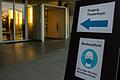 Als noch gespielt werden durfte: Hinweisschild am Theater Schweinfurt.