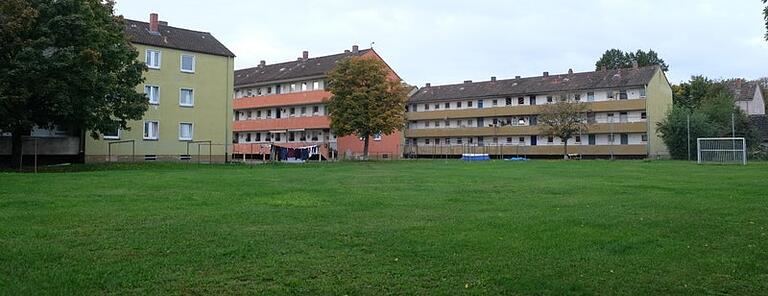 Im hinteren Teil des Kitzinger Notwohngebietes, in Richtung Rödelbach, soll die neue Obdachlosenunterkunft entstehen. Im hinteren Teil des Kitzinger Notwohngebietes, in Richtung Rödelbach, soll die neue Obdachlosenunterkunft entstehen.