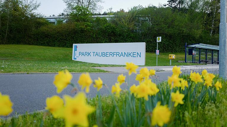 5. Der Eingang zum i_Park Tauberfranken in Lauda, der auf dem ehemaligen Kasernengelände errichtet wurde.