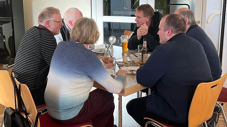 Weißwurstfrühstück Pfarrsaal der Hl. Familie