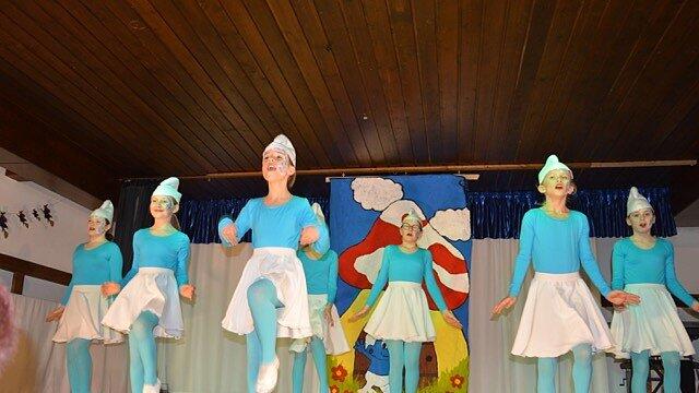 Närrisches Treiben herrschte bei der Prunksitzung in Burgsinn. Die Show, gespickt mit vielen Höhepunkten, begeisterte das Publikum.