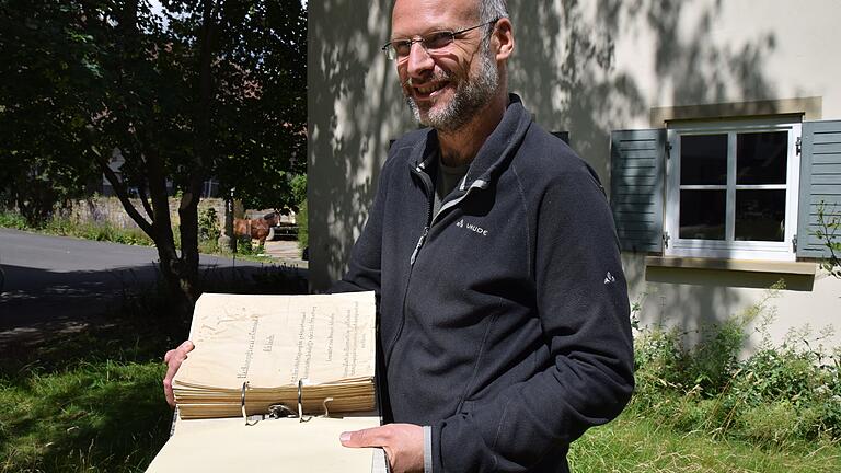 Professor Andreas Schäfer will die botanische Sammlung Heinrich Schusters aus den 1920er und -30 Jahren als Buch herausbringen.