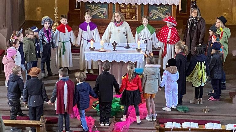 Faschings-Familiengottesdienst in der Urspringer Kirche. Faschings-Familiengottesdienst in der Urspringer Kirche.