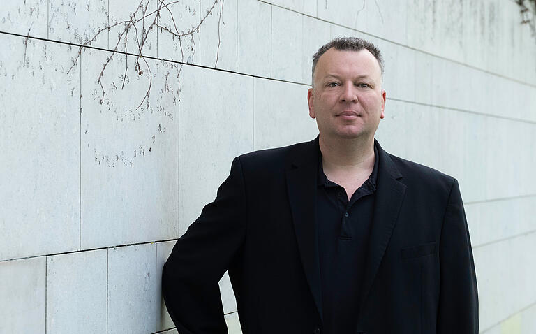 Der österreichische Plagiatsprüfer Stefan Weber. Er hat jetzt den Fall eines Professors der Universität Würzburg gemeldet. Der österreichische Plagiatsprüfer Stefan Weber. Er hat jetzt den Fall eines Professors der Universität Würzburg gemeldet.